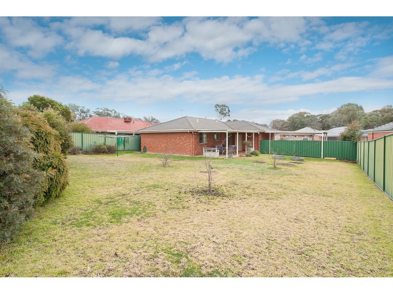 67 Hartigan Street, Thurgoona NSW 2640