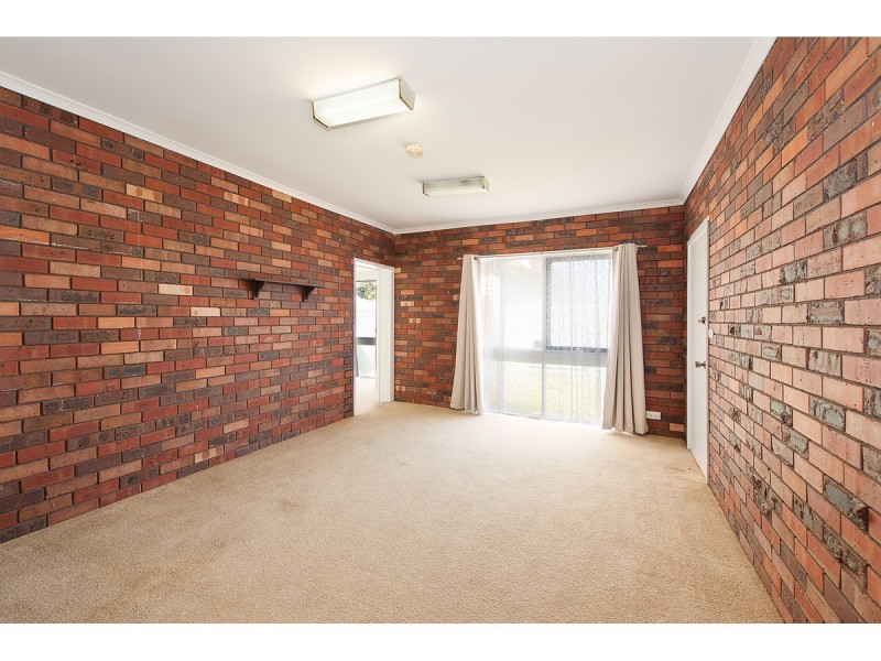 307 Sutherland Street, Lavington NSW 2641