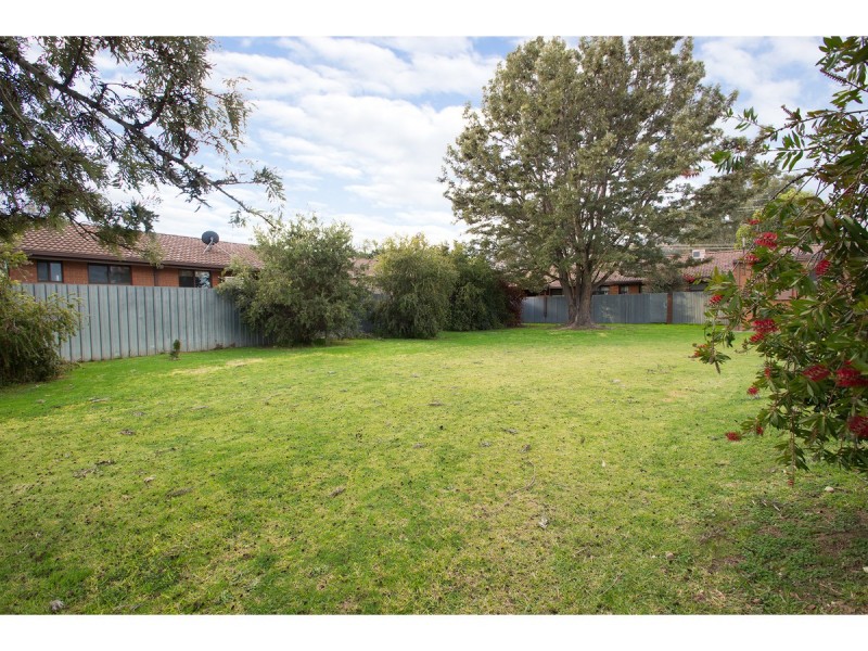 9/595 Webb Street, Lavington NSW 2641