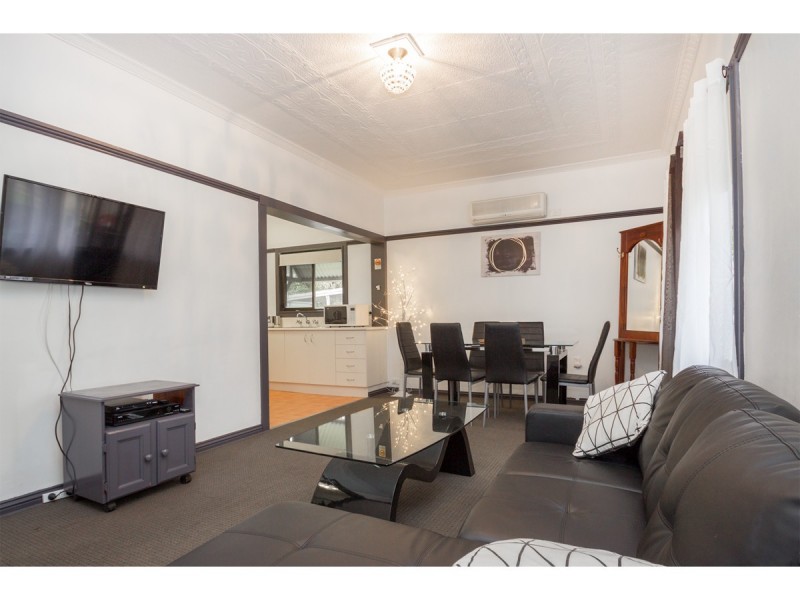 13 Brush Box Street, Lake Hume Village NSW 3691