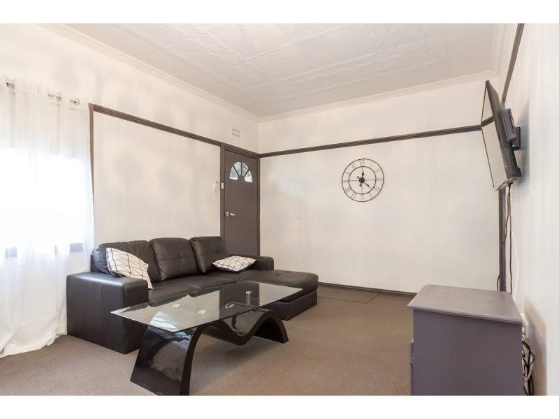 13 Brush Box Street, Lake Hume Village NSW 3691