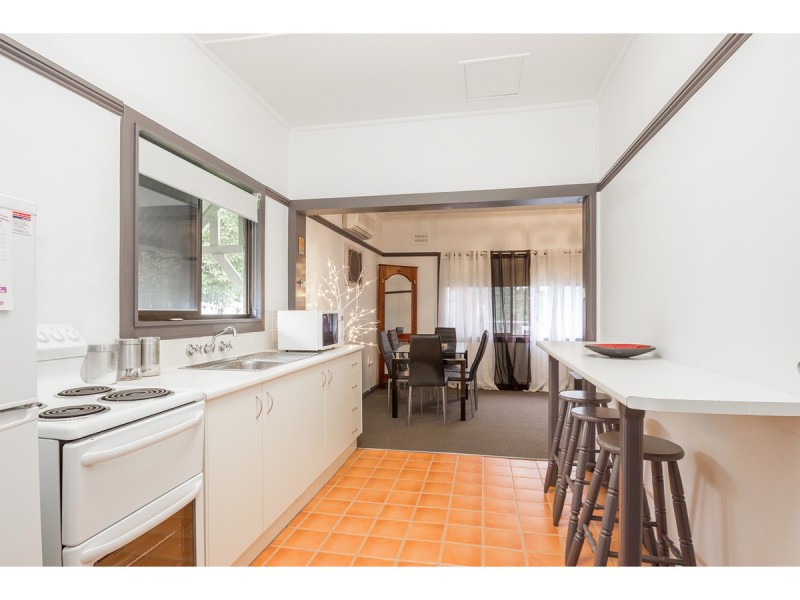 13 Brush Box Street, Lake Hume Village NSW 3691