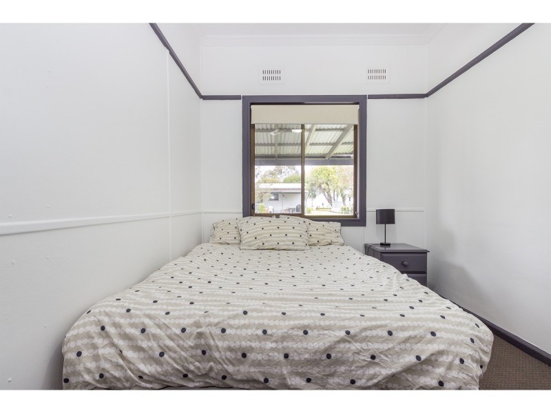 13 Brush Box Street, Lake Hume Village NSW 3691