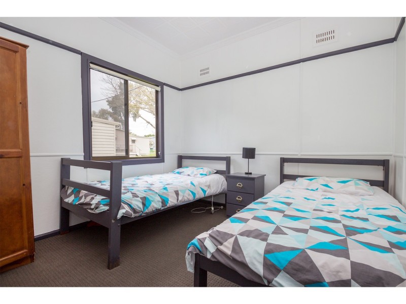 13 Brush Box Street, Lake Hume Village NSW 3691