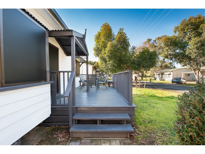 13 Brush Box Street, Lake Hume Village NSW 3691