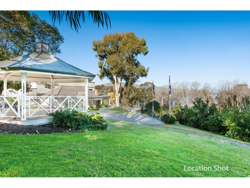 13 Brush Box Street, Lake Hume Village NSW 3691