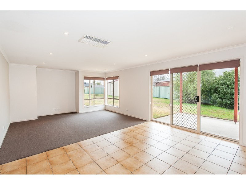 23 Jarrah Court, East Albury NSW 2640