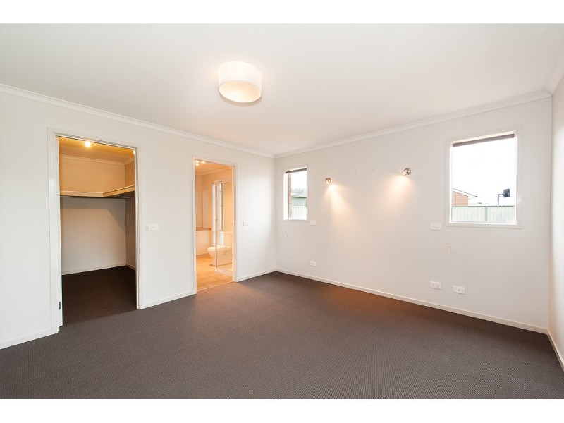 23 Jarrah Court, East Albury NSW 2640