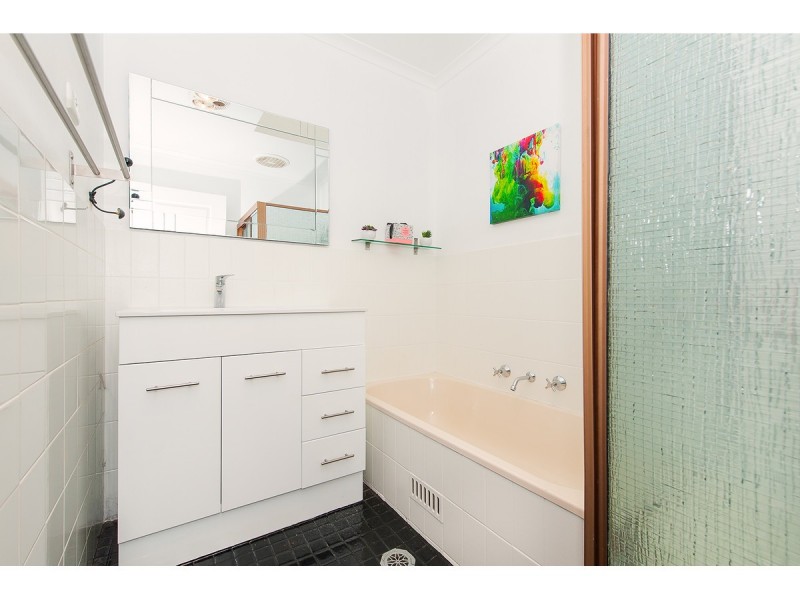 2/904 Doland Street, West Albury NSW 2640