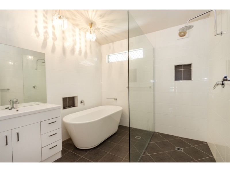 1064 Wingara Street, North Albury NSW 2640