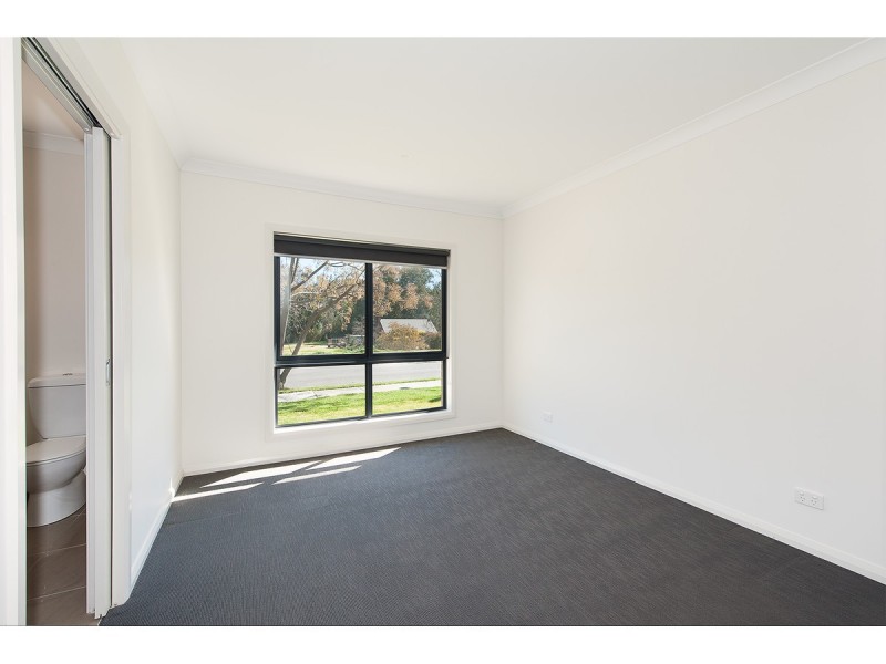 414 Harper Street, Lavington NSW 2641