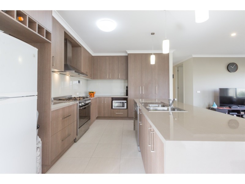 8 Badcoe Avenue, Wodonga VIC 3690