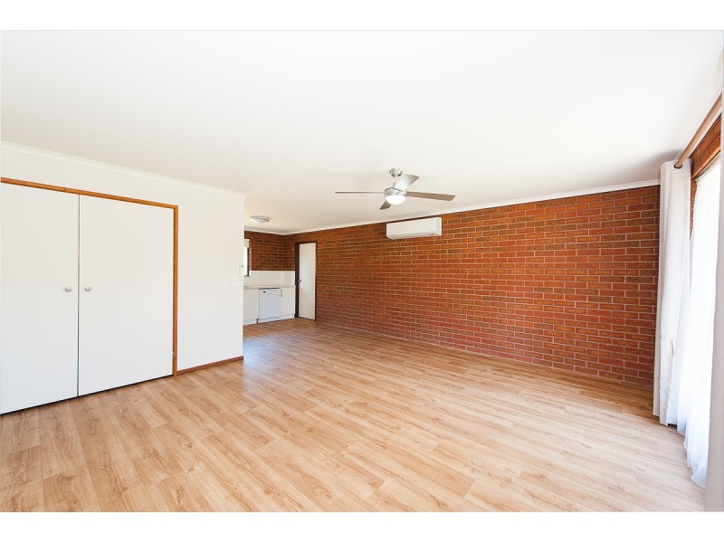 4/595 Webb Street, Lavington NSW 2641