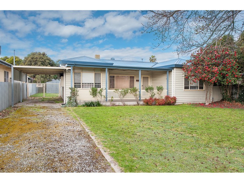 384 Urana Road, Lavington NSW 2641