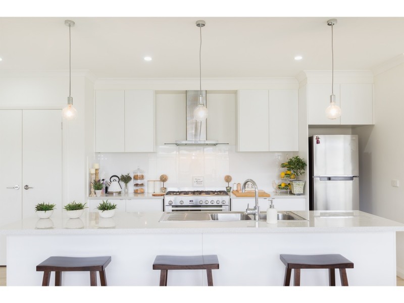 15 Fay Street, Hamilton Valley NSW 2641