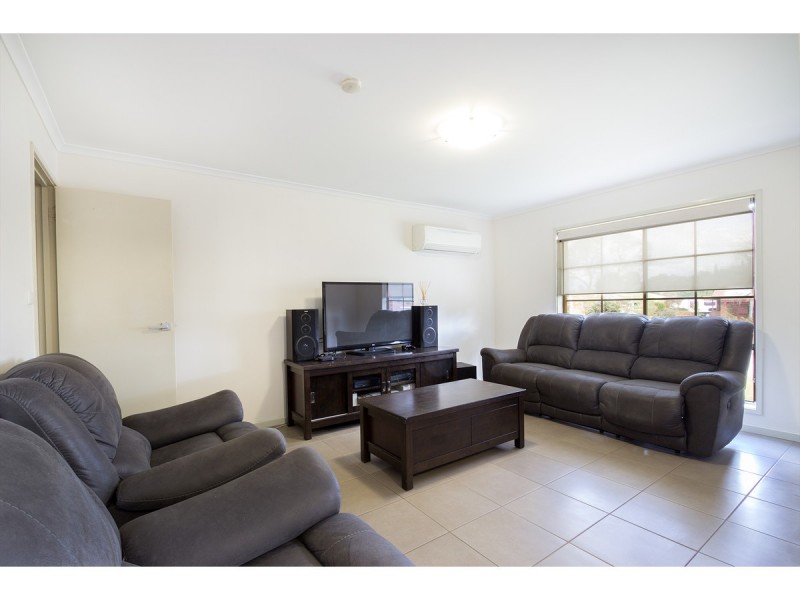 1/11 Mitta Grove, Lavington NSW 2641
