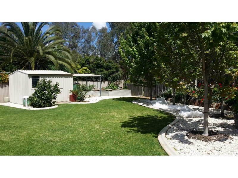 19 Johnston Road, West Albury NSW 2640
