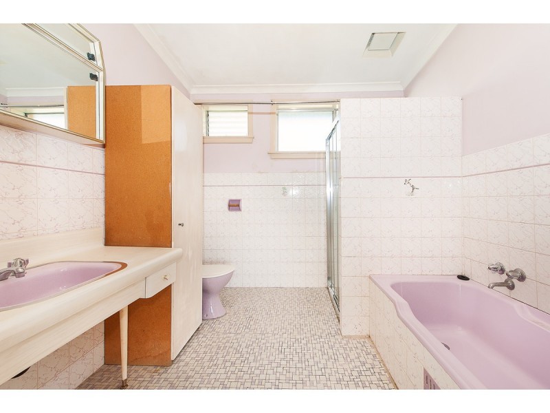 378 Prune Street, Lavington NSW 2641