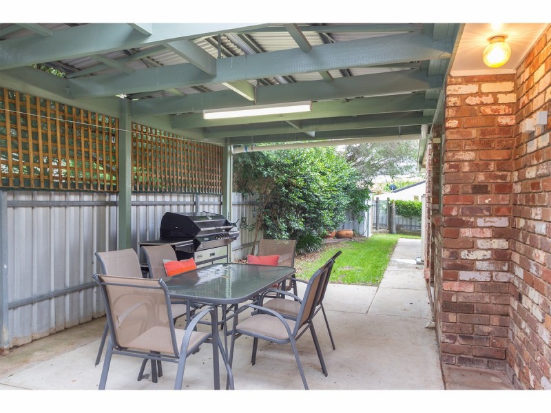 8 Watt Place, Lavington NSW 2641
