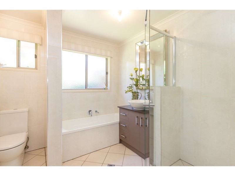 70 Mountford Crescent, East Albury NSW 2640