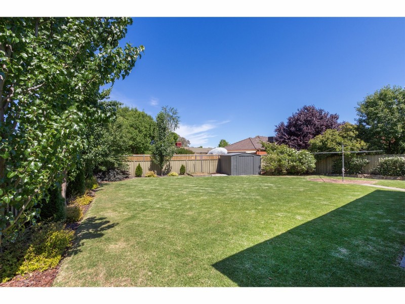 70 Mountford Crescent, East Albury NSW 2640