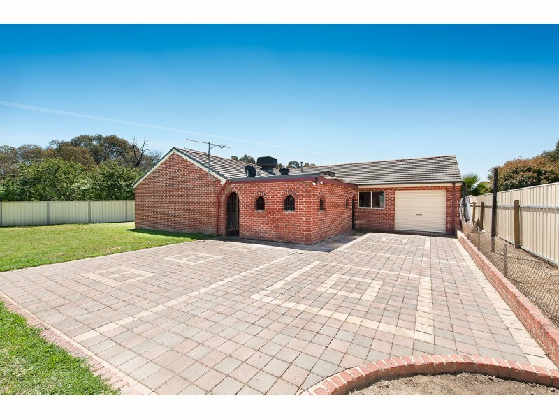 17 Nardoo Court, Thurgoona NSW 2640