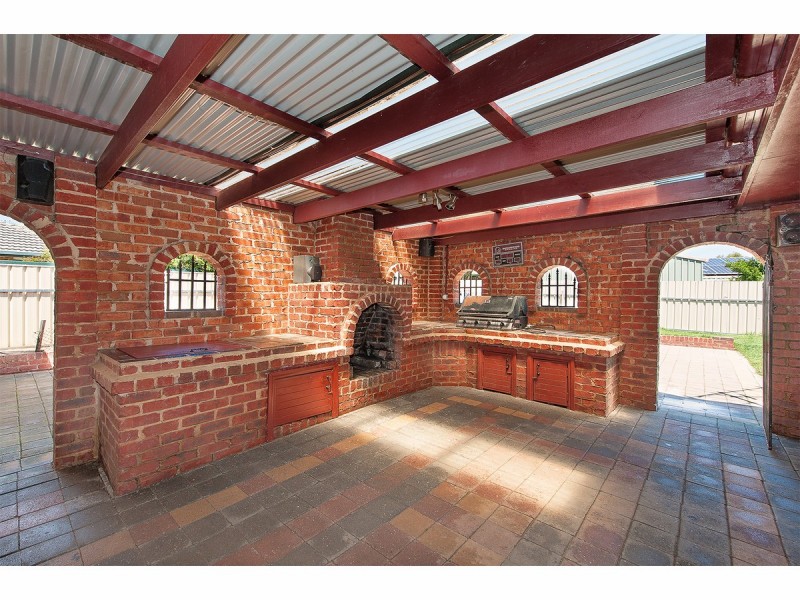 17 Nardoo Court, Thurgoona NSW 2640