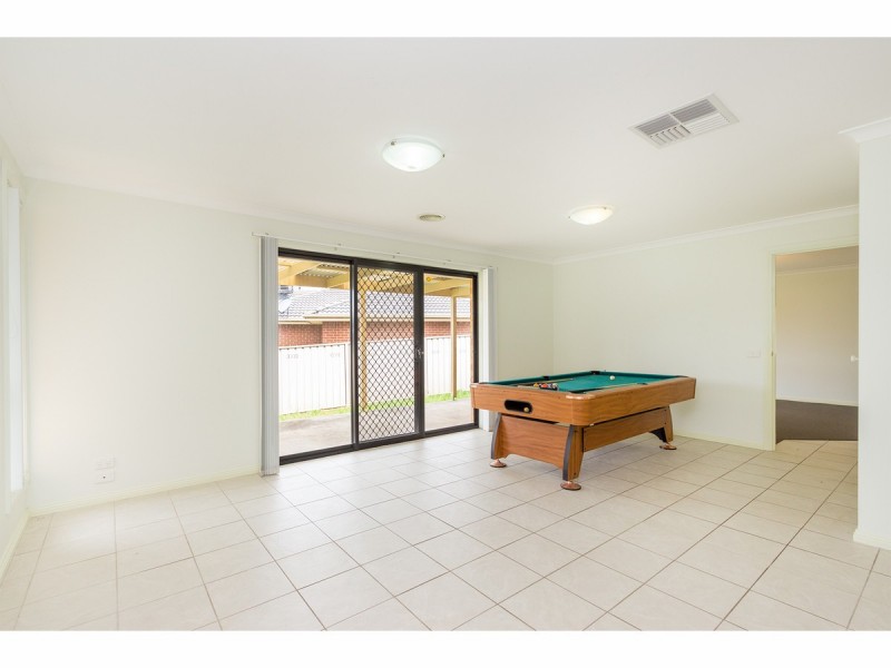 34 Briese Court, Thurgoona NSW 2640