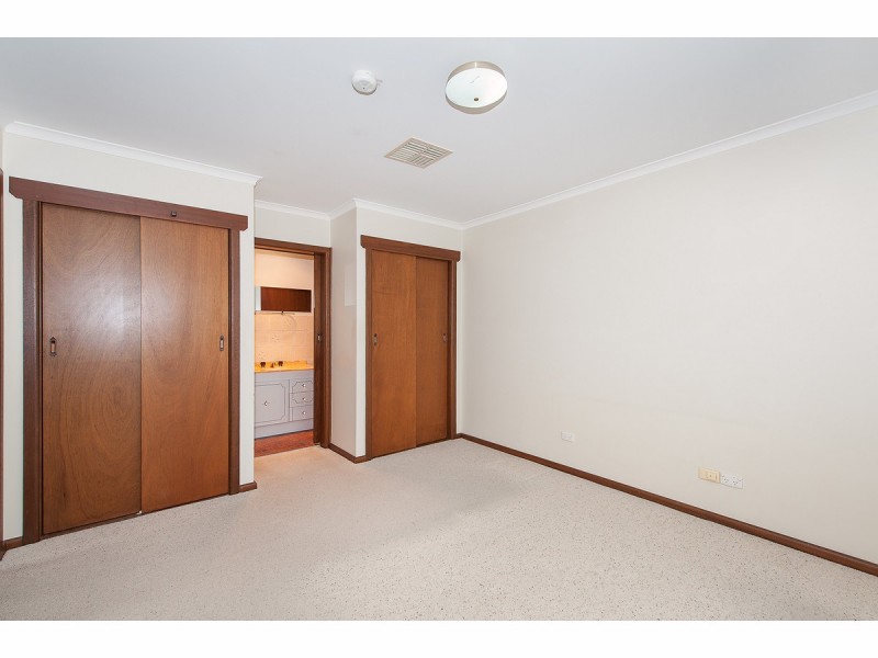 1100 Albetta Crescent, North Albury NSW 2640