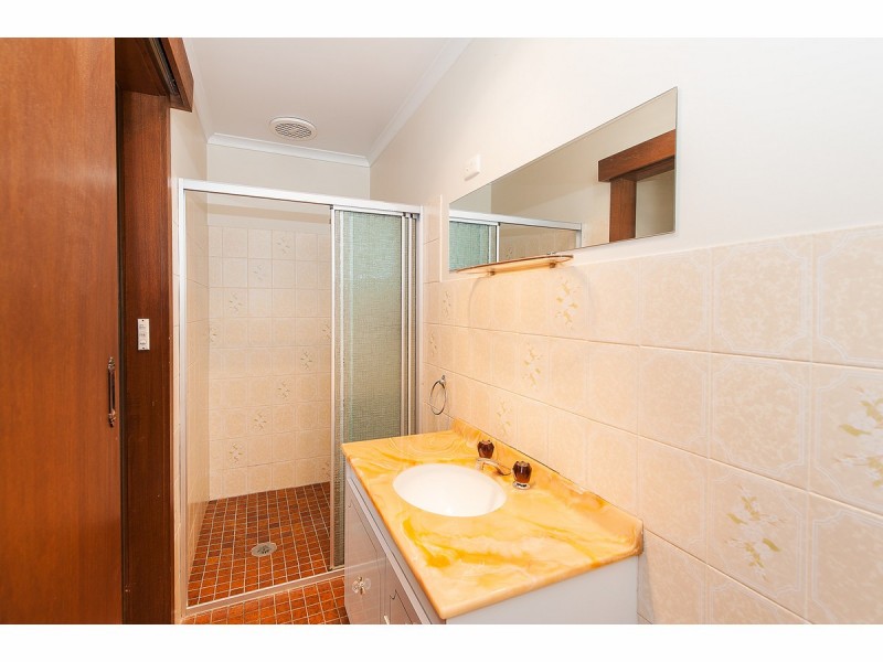 1100 Albetta Crescent, North Albury NSW 2640