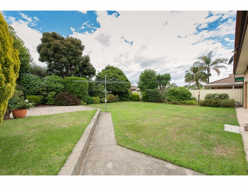 1100 Albetta Crescent, North Albury NSW 2640