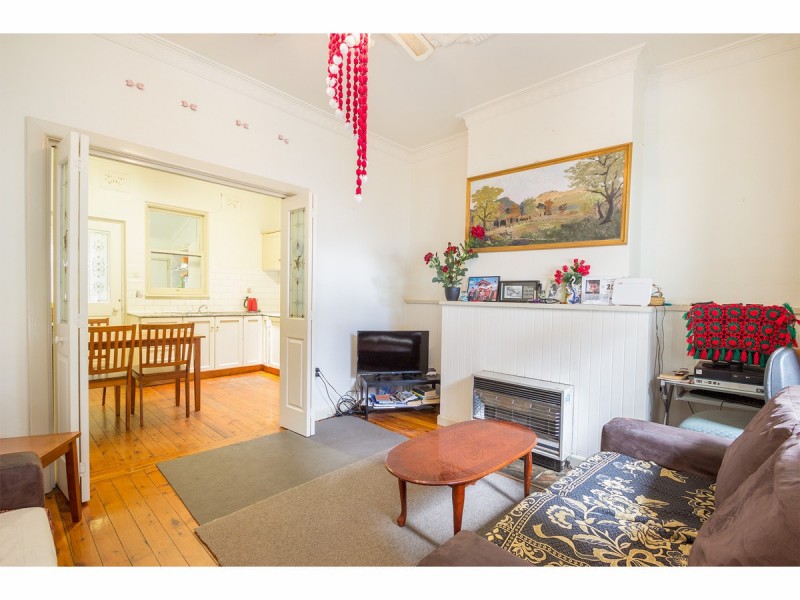 2/424 Kotthoff Street, Lavington NSW 2641