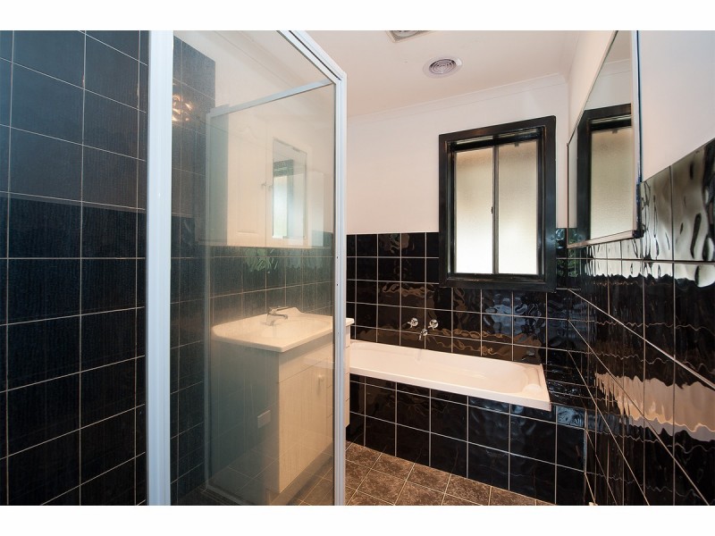 545 Williams Street, Lavington NSW 2641