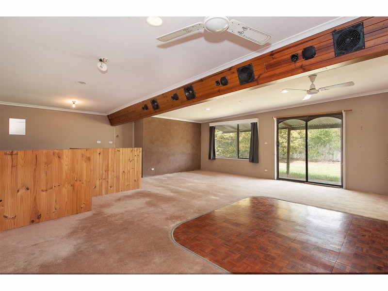 545 Williams Street, Lavington NSW 2641