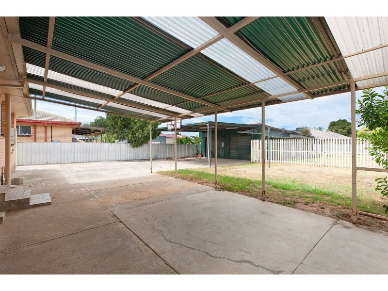 545 Williams Street, Lavington NSW 2641