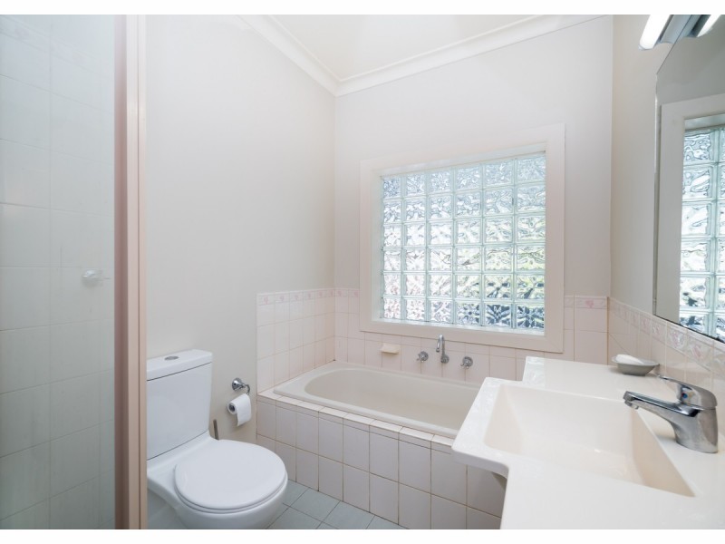 695 Yambla Avenue, Albury NSW 2640