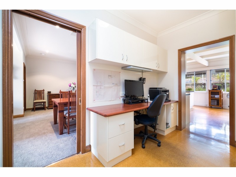 695 Yambla Avenue, Albury NSW 2640