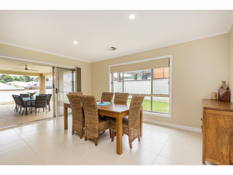 68 Felstead Circuit, Thurgoona NSW 2640