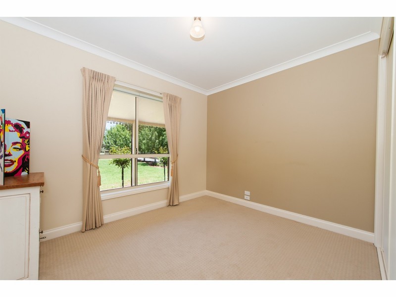 26 Lobbe Road, Thurgoona NSW 2640