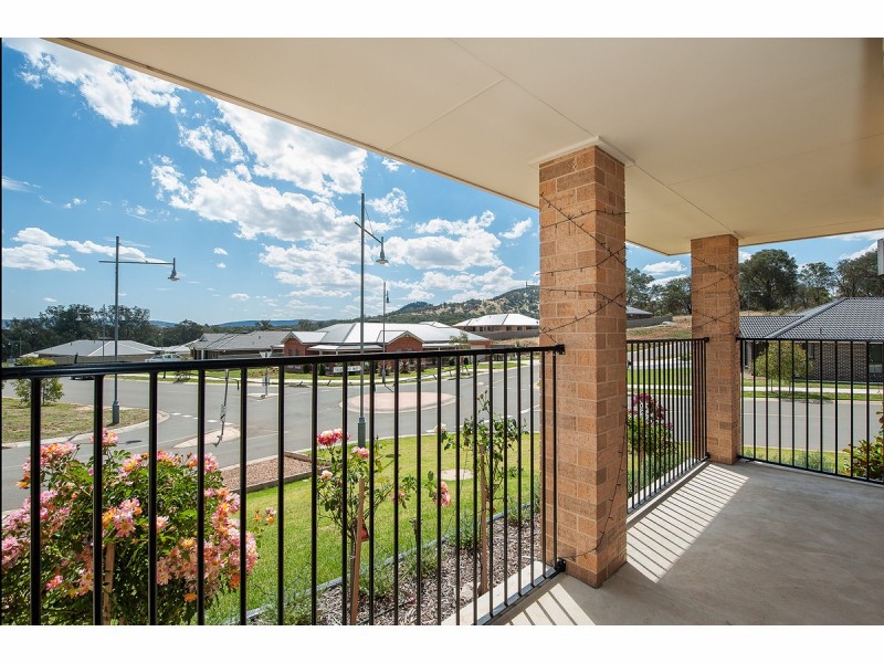 24 Friarbird Way, Thurgoona NSW 2640