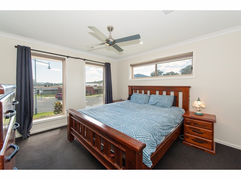 24 Friarbird Way, Thurgoona NSW 2640