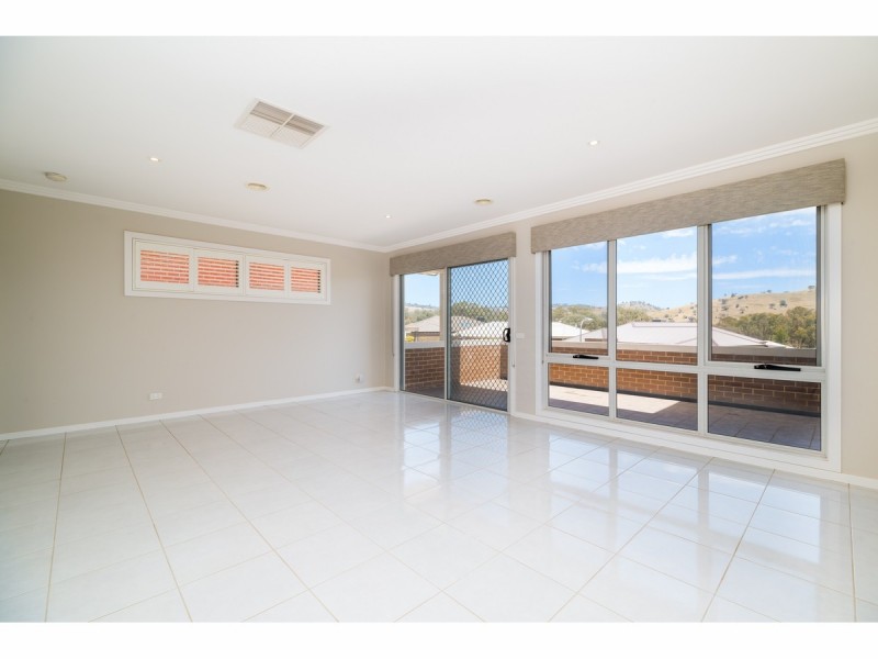 2 Craig Circuit, Leneva VIC 3691