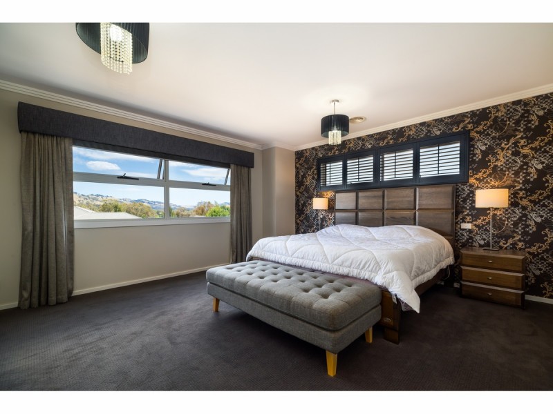 2 Craig Circuit, Leneva VIC 3691