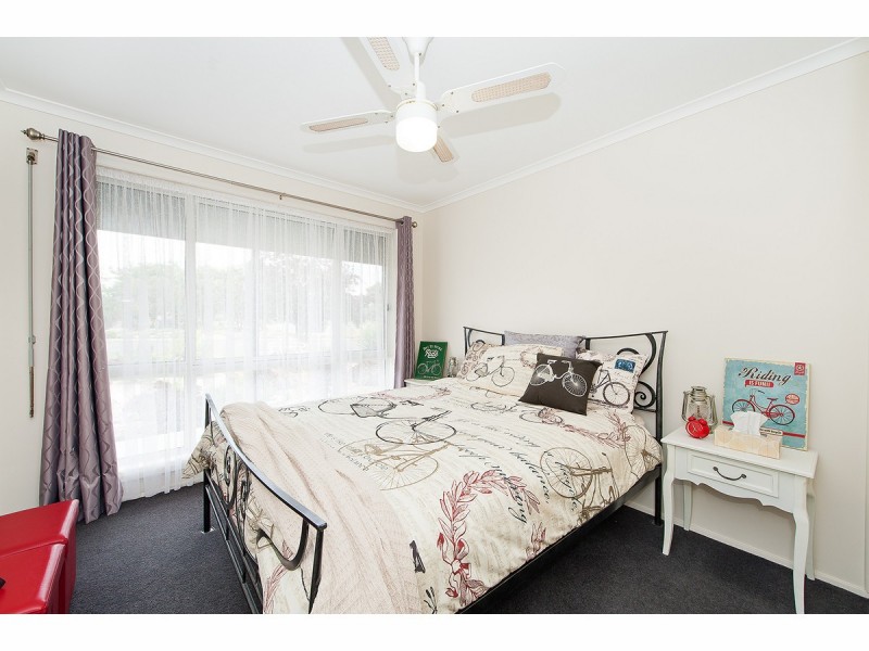 132 Howard Court, Howlong NSW 2643