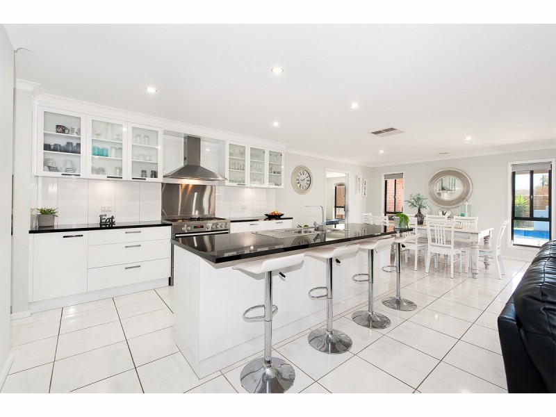 57 Lawson Circuit, Lavington NSW 2641