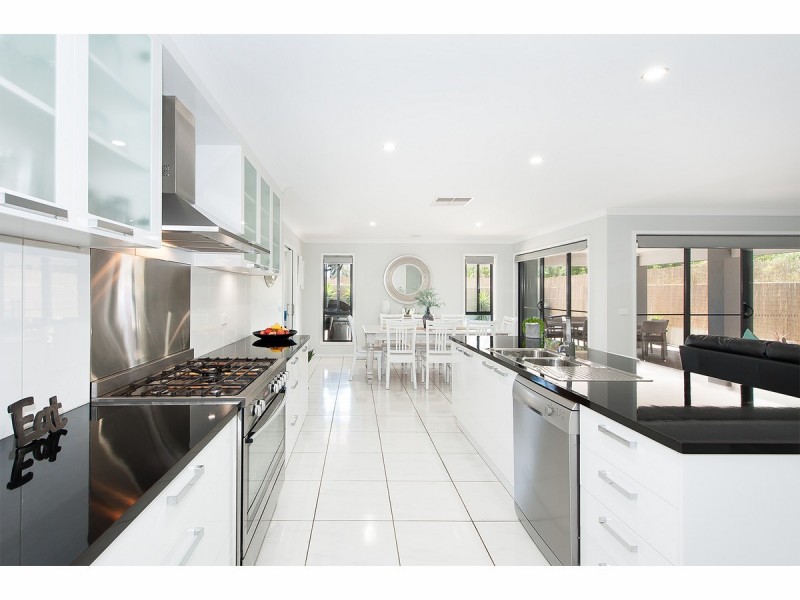 57 Lawson Circuit, Lavington NSW 2641