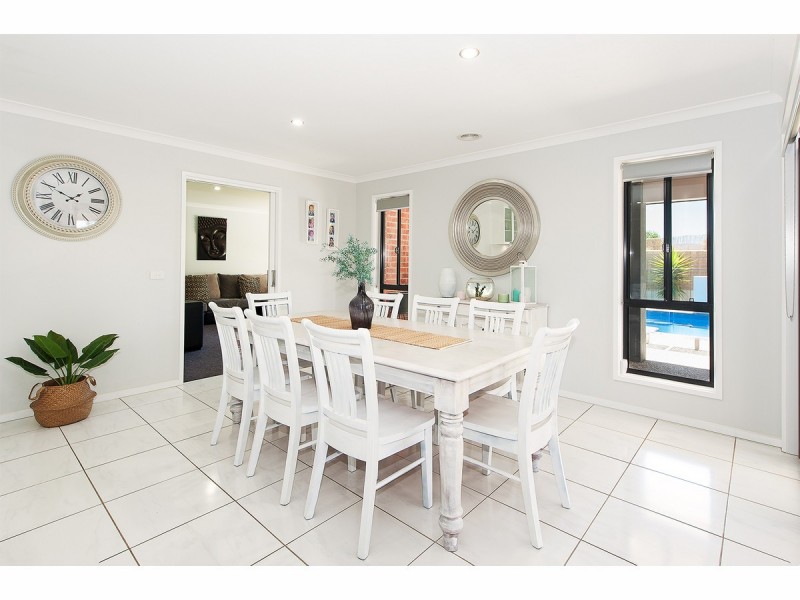 57 Lawson Circuit, Lavington NSW 2641