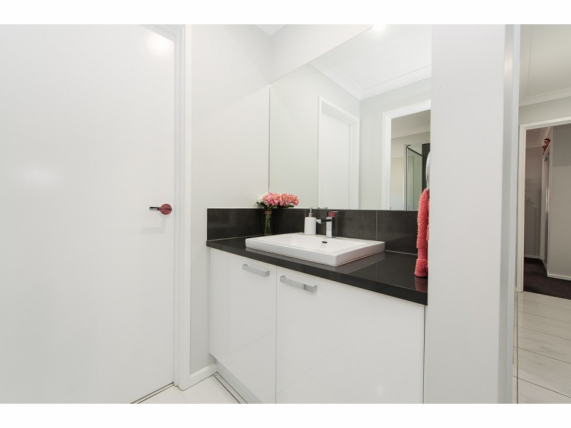 57 Lawson Circuit, Lavington NSW 2641