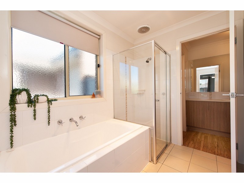 12 Stringybark Court, Thurgoona NSW 2640