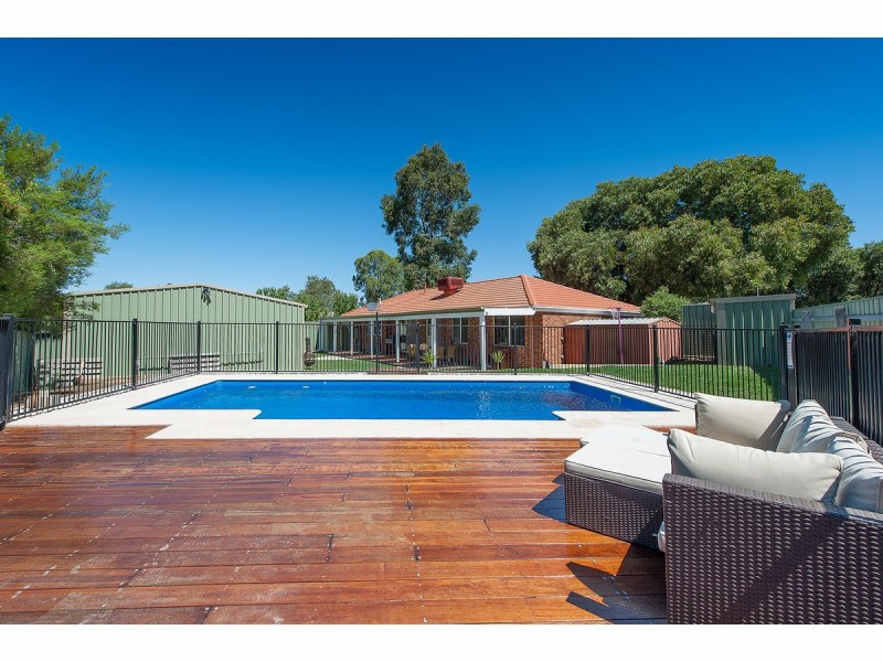 62 St Andrews Circuit, Thurgoona NSW 2640